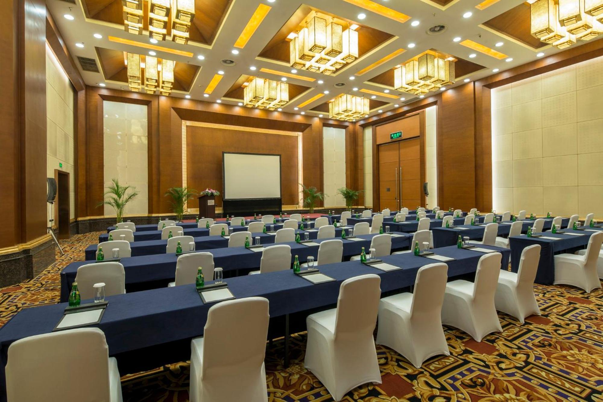 Holiday Inn Chengdu Century City-Easttower מראה חיצוני תמונה